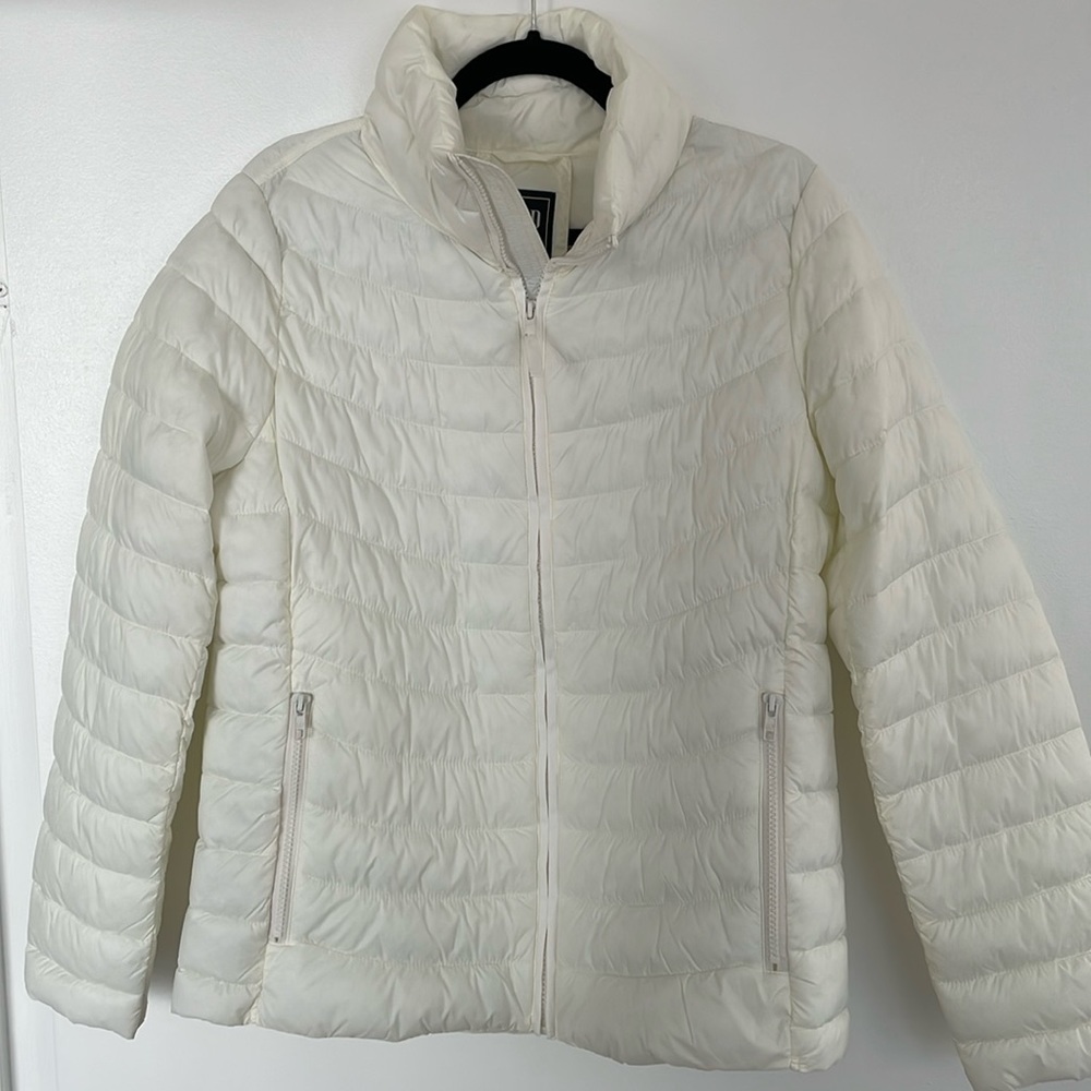 Gap upcycled lightweight puffer